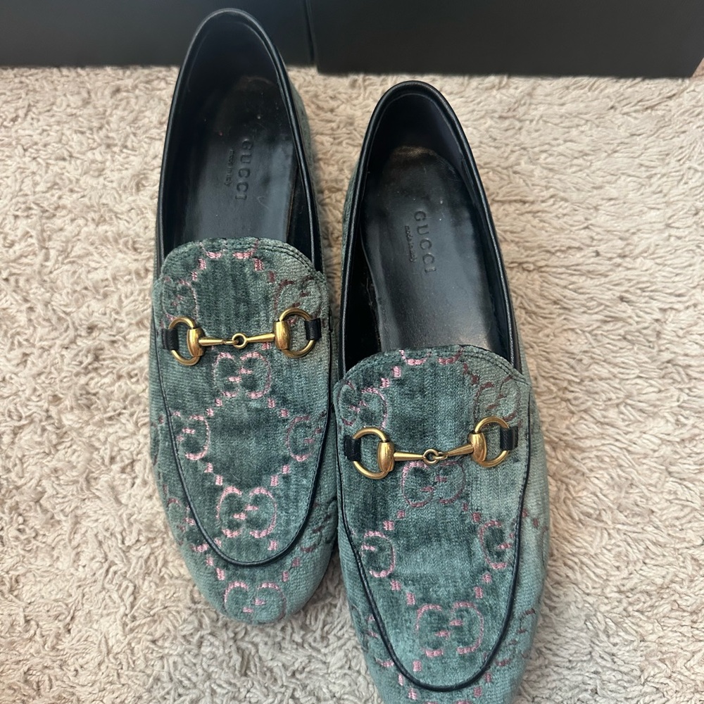 Gucci Green Velvet Horsebit Loafers with Pink Monogram